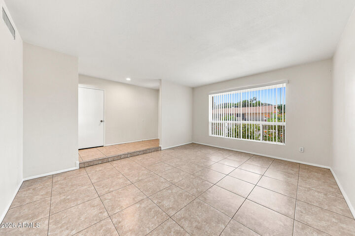 Property Photo: 212 E Eugie Avenue AZ 85022