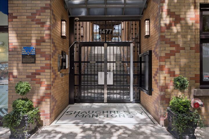 Property Photo:  1477 W 15th Avenue 303  BC V6H 1S4 