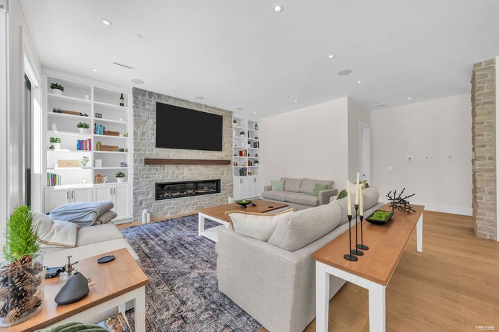 Property Photo:  372 Moyne Drive  BC V7S 1J5 