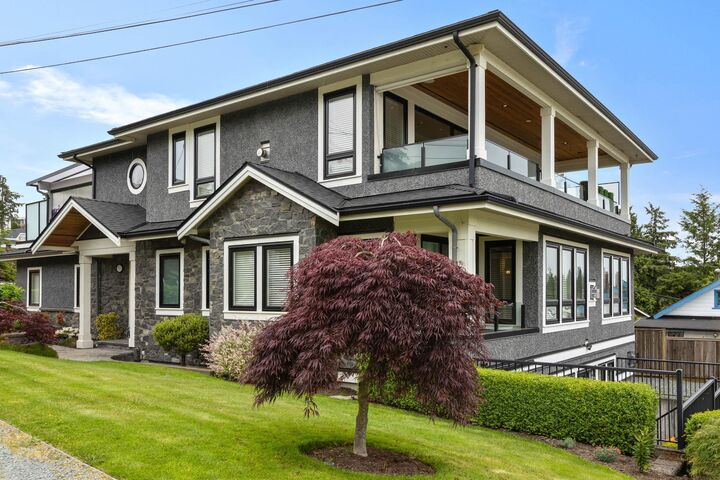 932 Ash Street — photo 1