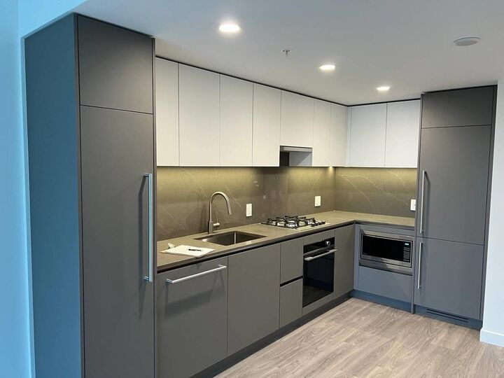 Property Photo:  2135 Springer Avenue 17xx  BC V5B 2Z6 