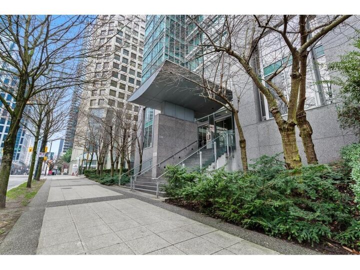 Property Photo:  1200 W Georgia Street 2303  BC V6E 4R2 