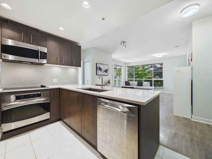 Property Photo: 5983 Gray Avenue 213 BC V6S 0G8