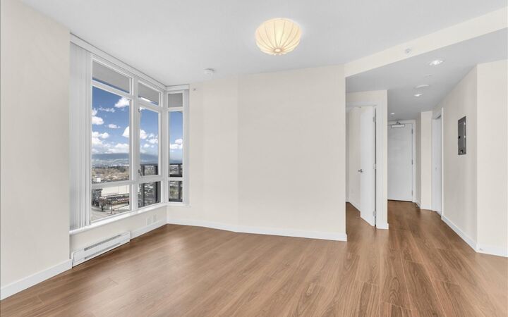 Property Photo: 4815 Eldorado Mews 1009 BC V5R 0B2