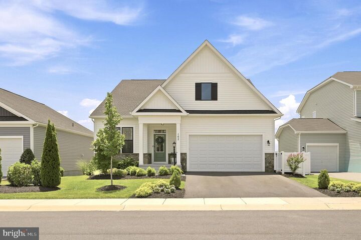 Property Photo:  102 Crofton Court  VA 22656 