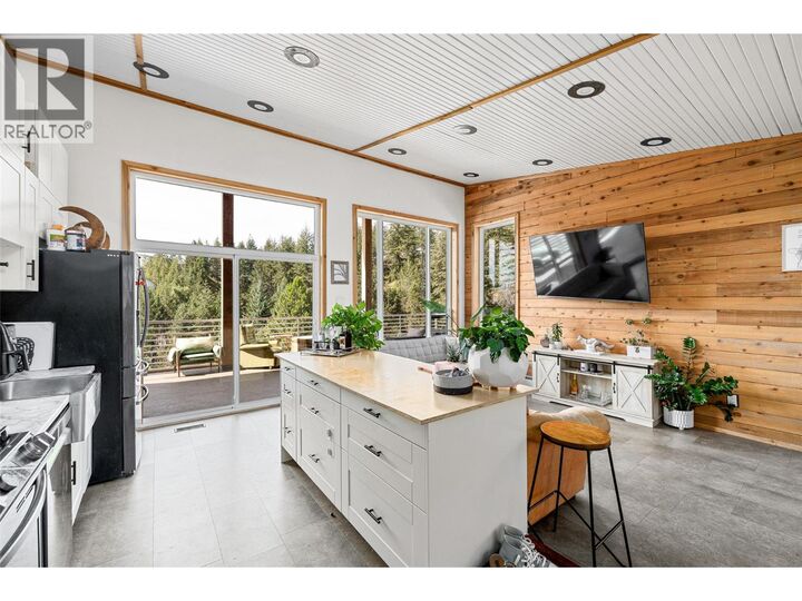 Property Photo:  378 Lakewood Road  BC V1T 7Z3 