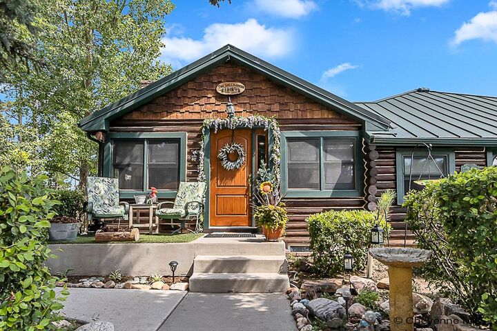 Property Photo:  5907 Townsend Pl  WY 82009 