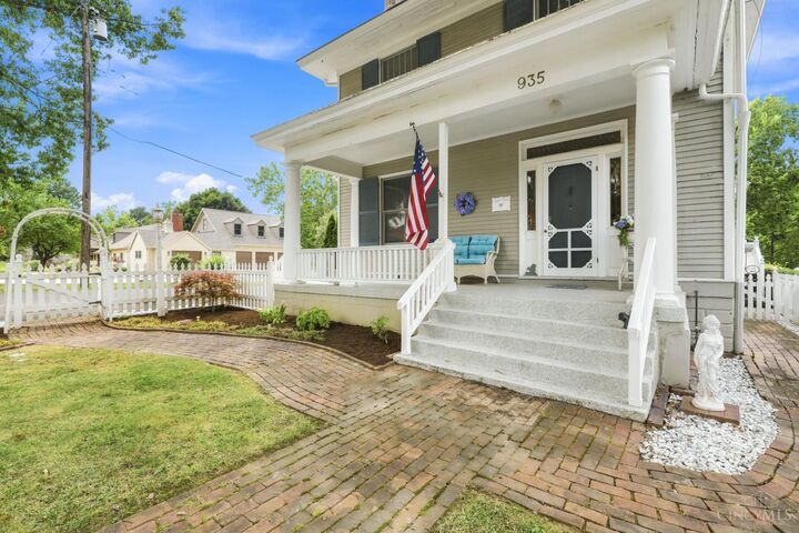 Property Photo:  935 Congress Avenue  OH 45246 