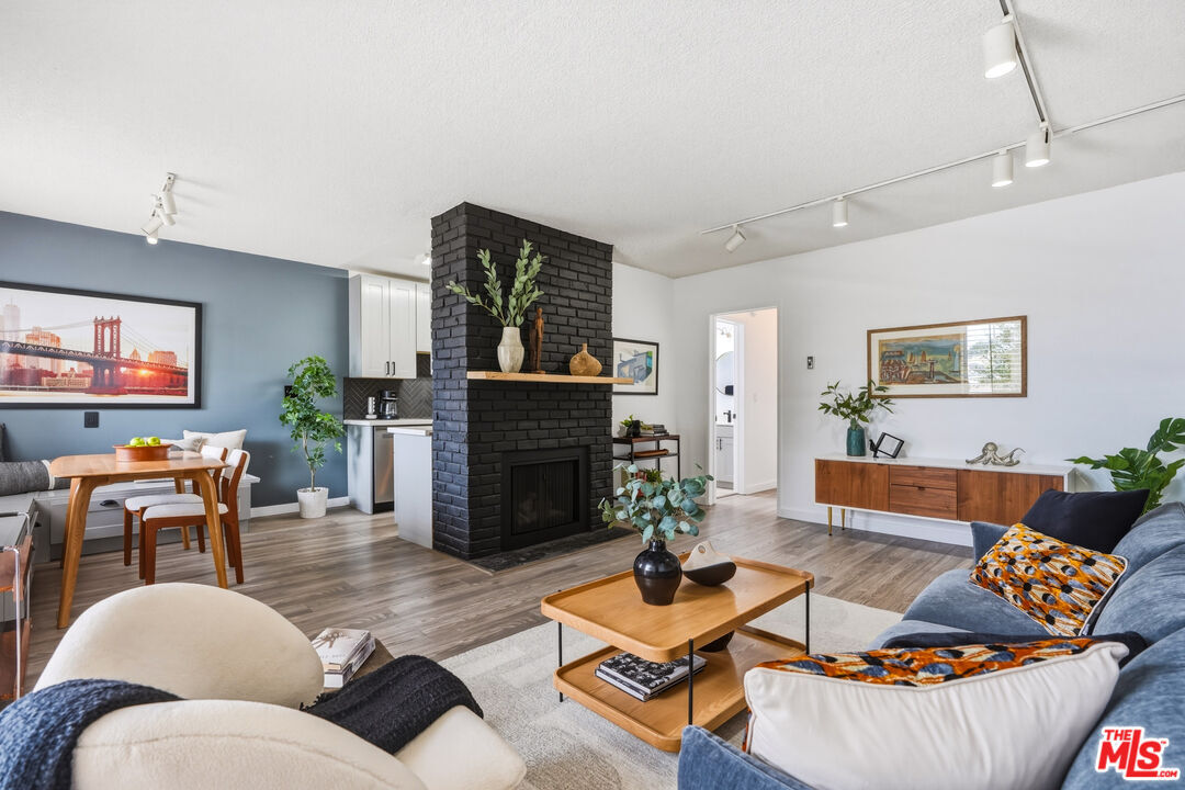 Property Photo: 11867 Idaho Ave CA 90025