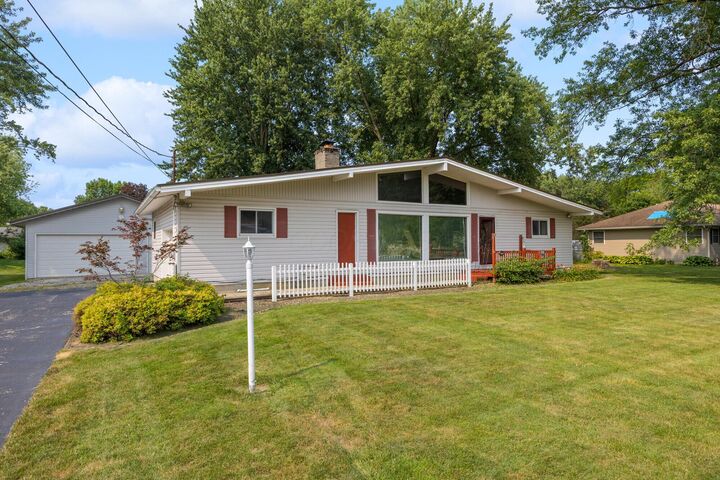 Property Photo:  1120 Oakwood Road  OH 43302 