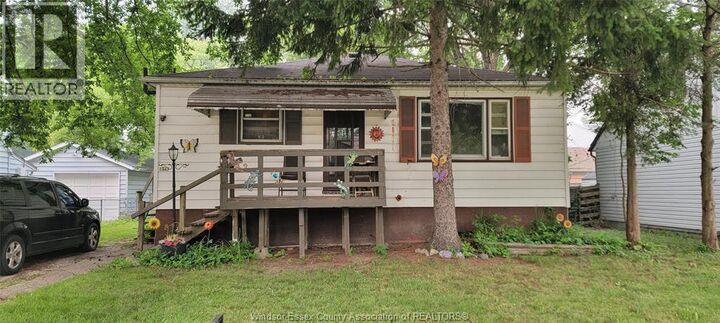 Property Photo: 1947 Ferndale ON N8T 2K9