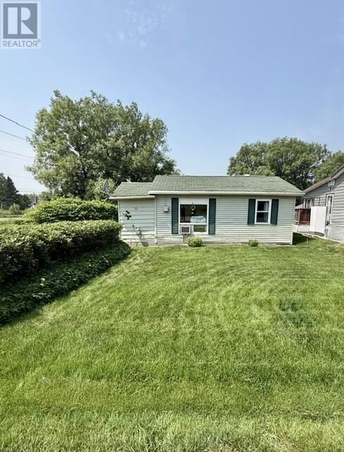 Property Photo:  11 West Street  ON P0R 1B0 