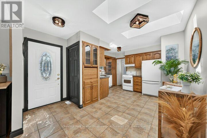 Property Photo: 81 Cheltonwood Avenue ON N1E 4E4