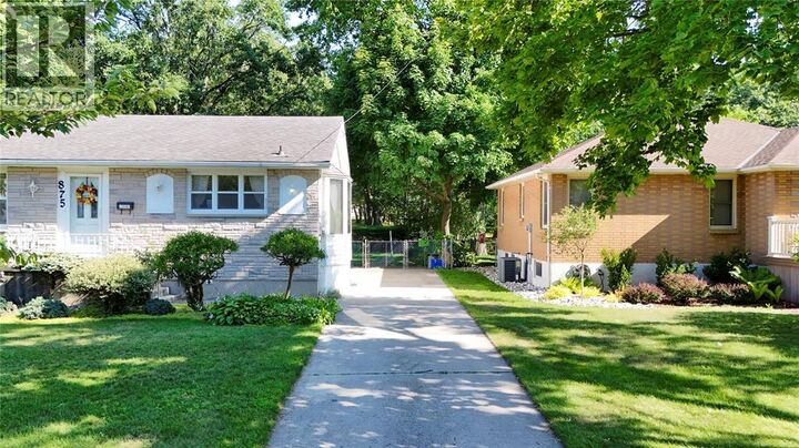 Property Photo: 875 Kemsley Drive ON N7V 2M6