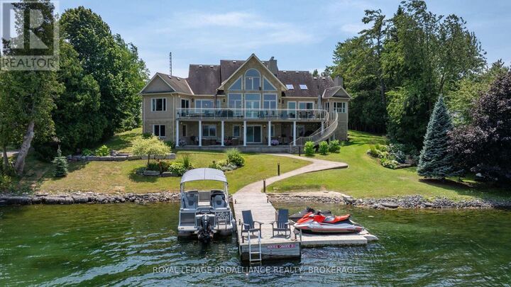 Property Photo: 31 Leavis Shores ON K7G 2V6