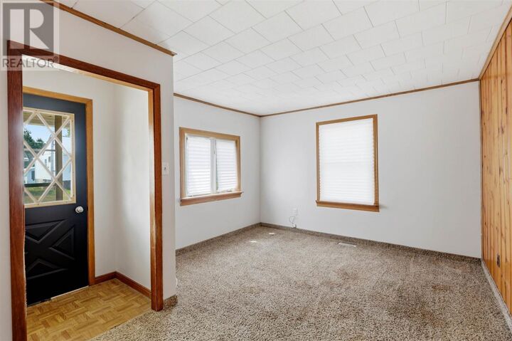 Property Photo: 410 Cumberland Ave ON P6C 2B5