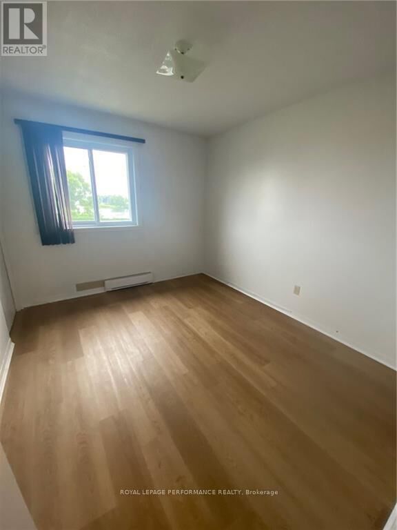 Property Photo: 220 Kenyon Street West 209 ON K0C 1A0