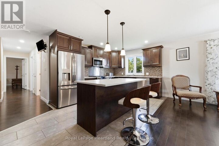 Property Photo: 62 Victoria Boulevard ON N0M 1L0