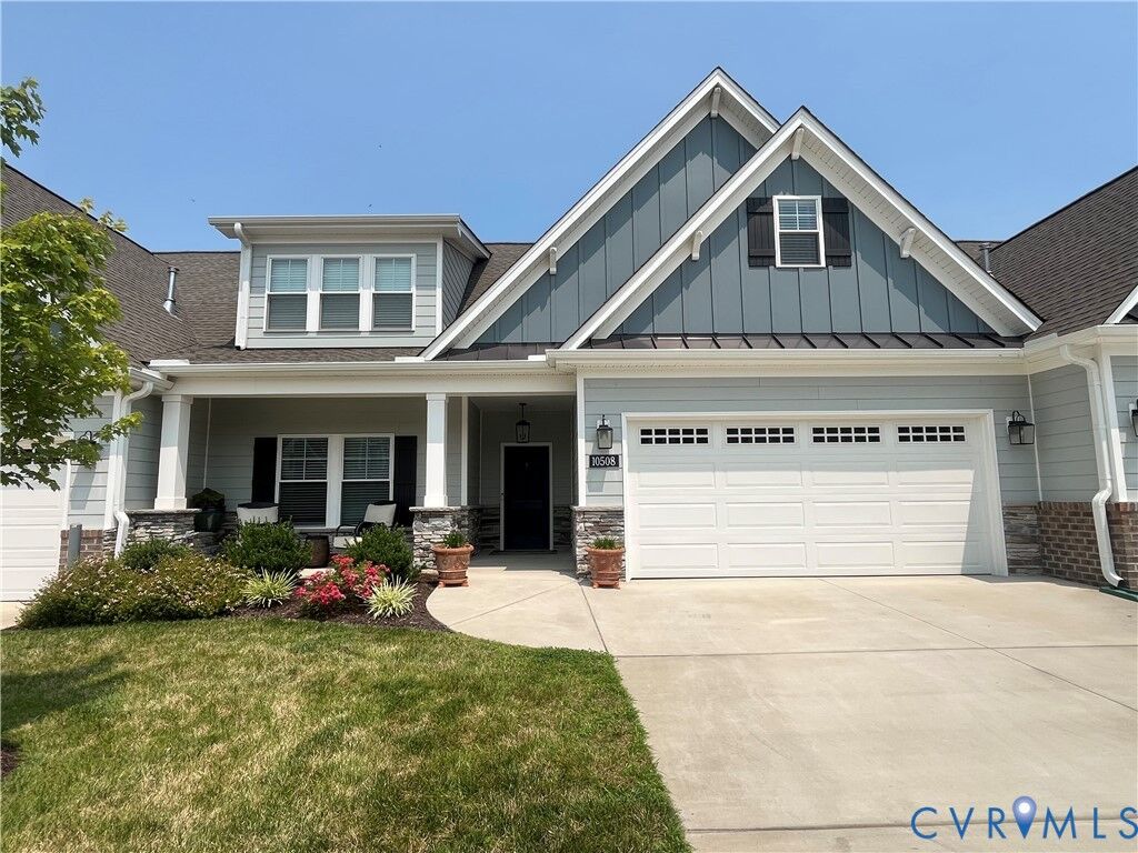 Property Photo: 10508 Goosecross Way VA 23116