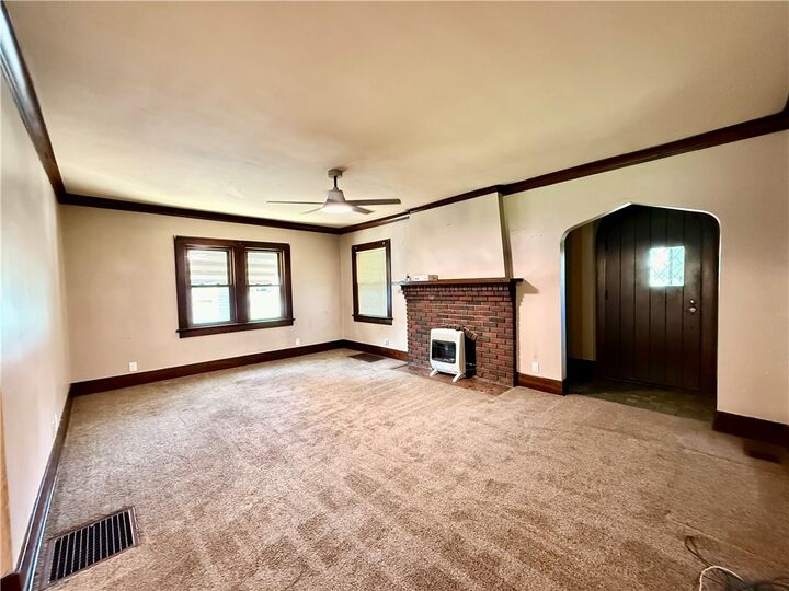 Property Photo:  245 E Pierson Avenue  IL 62526 