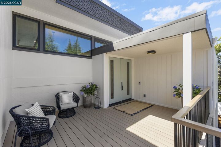 Property Photo: 37 Pulido Ct CA 94526