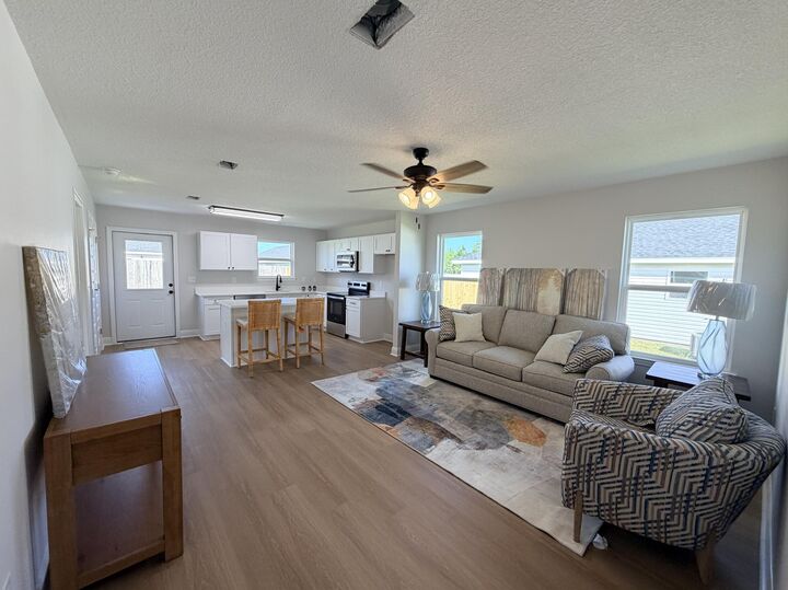 Property Photo:  5436 Bayleaf Drive  FL 32539 