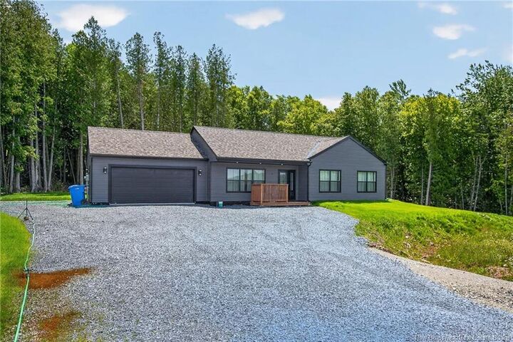 9 Greystone Drive — photo 1