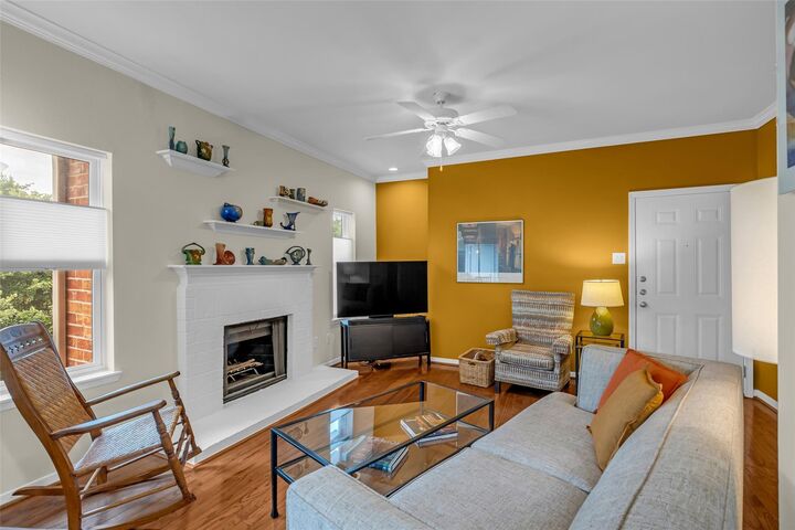 Property Photo: 4041 Drake Street 212 TX 77005