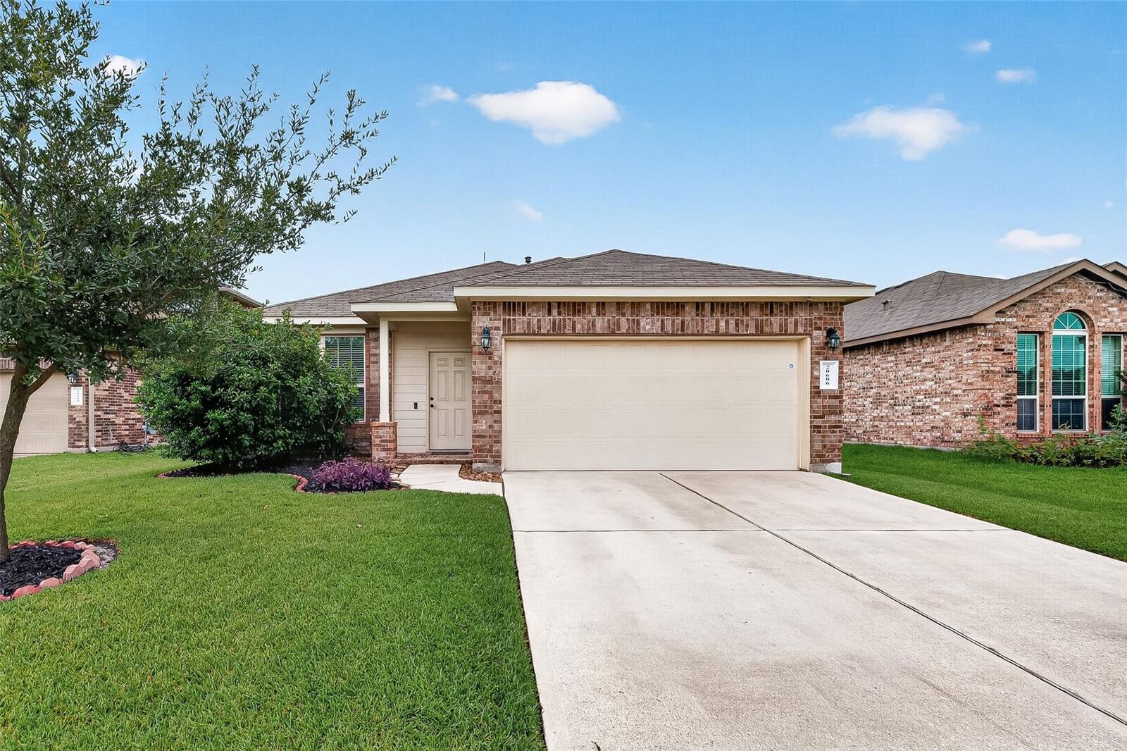 Property Photo: 20606 Kendall Cliff Court TX 77449