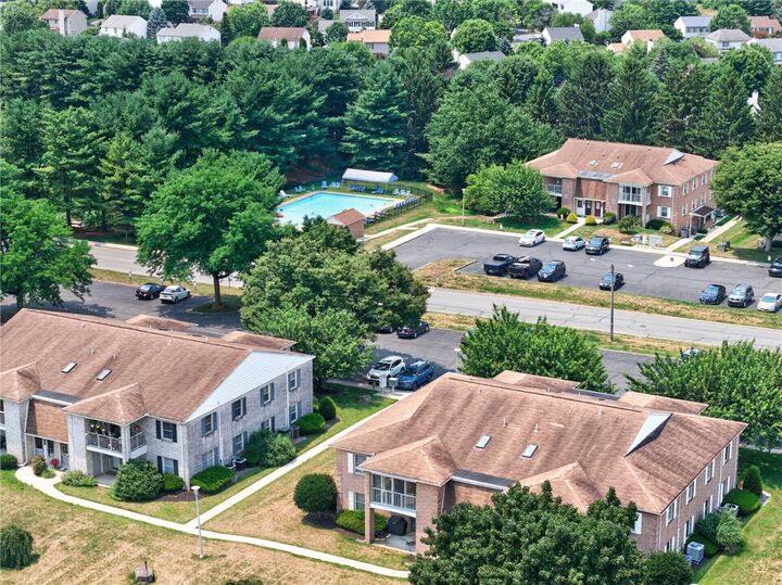 Property Photo:  2649 Rolling Green Drive  PA 18062 