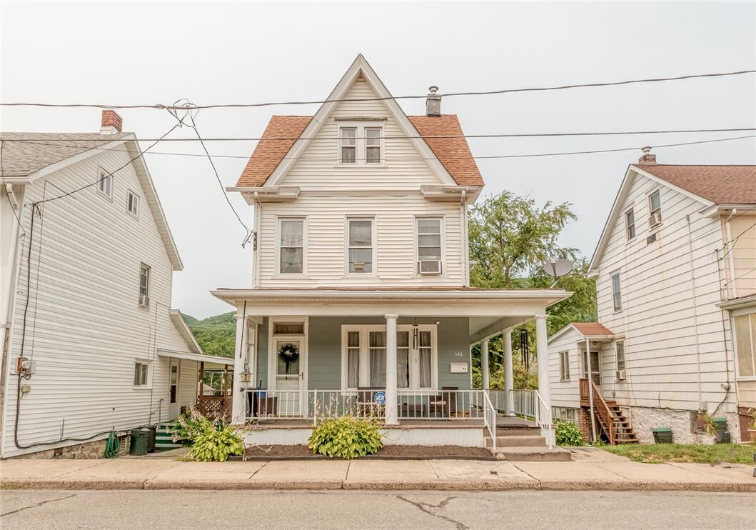 Property Photo:  146 Coal Street  PA 18240 