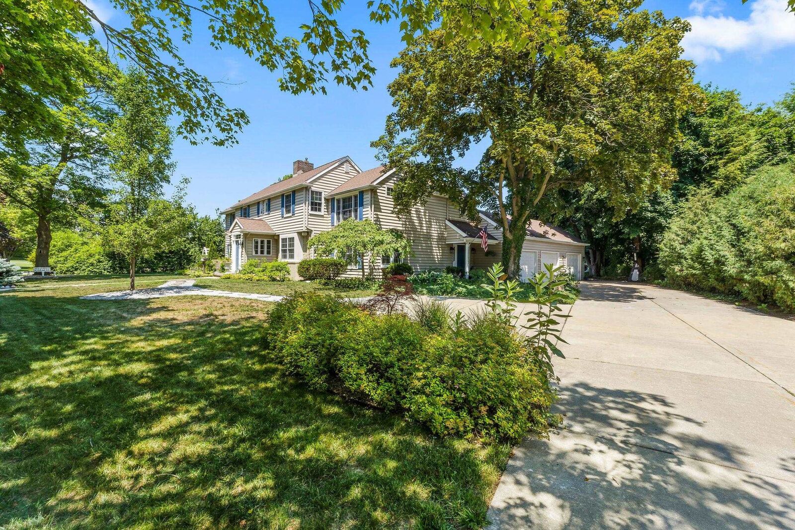 Property Photo:  1316 Helen  MI 48640 