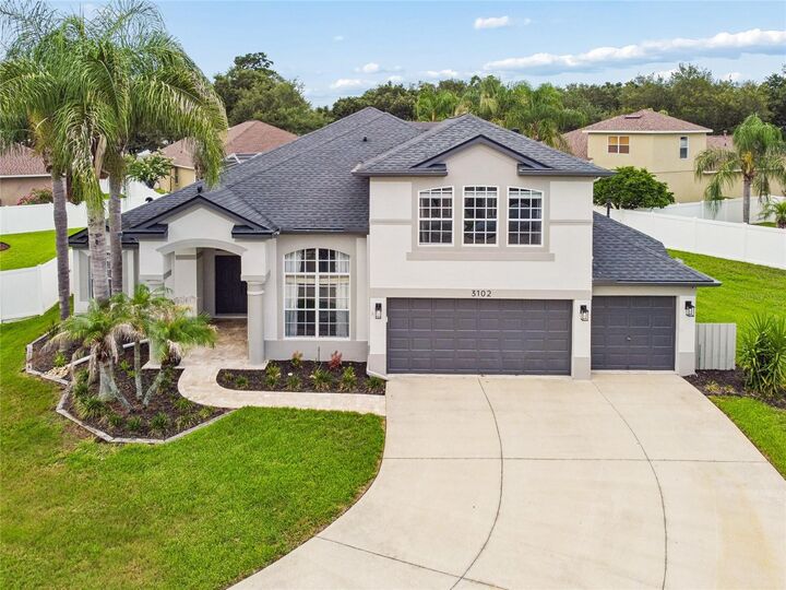Property Photo: 3102 White Pheasant Place FL 33596