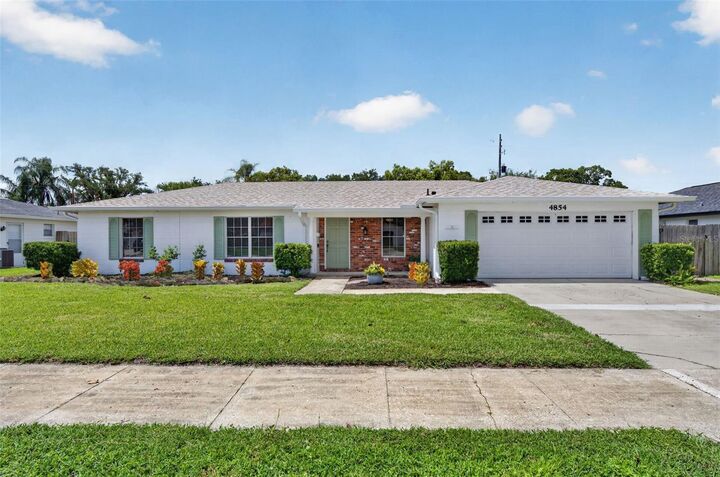 Property Photo: 4854 Rabama Place FL 32812