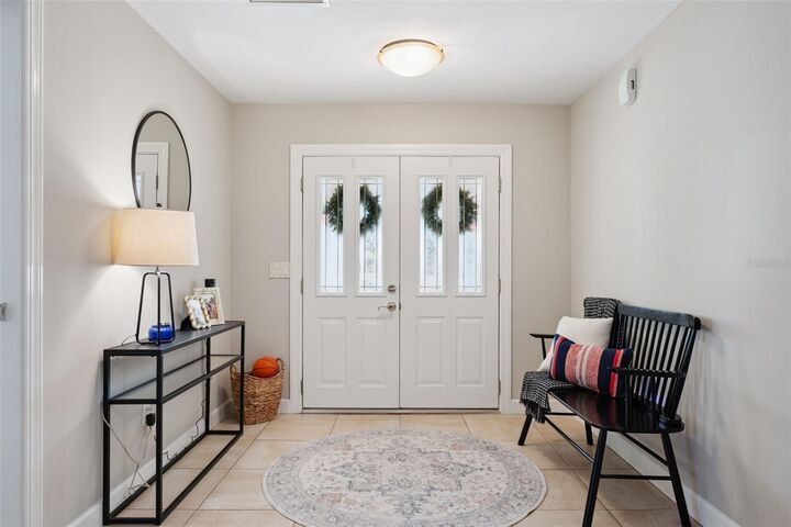 Property Photo:  102 Aspen Place  FL 32750 