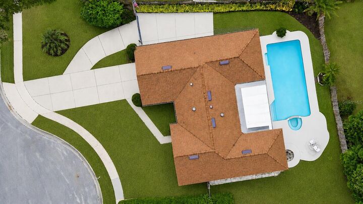 Property Photo:  102 Aspen Place  FL 32750 