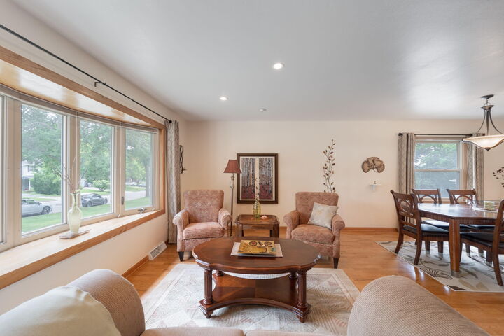 Property Photo: 4109 W Hemlock St WI 53209