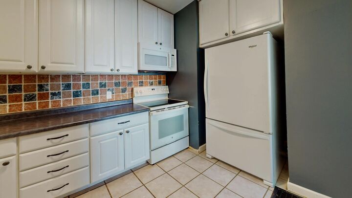 Property Photo:  302 E Dodge St  WI 53549 
