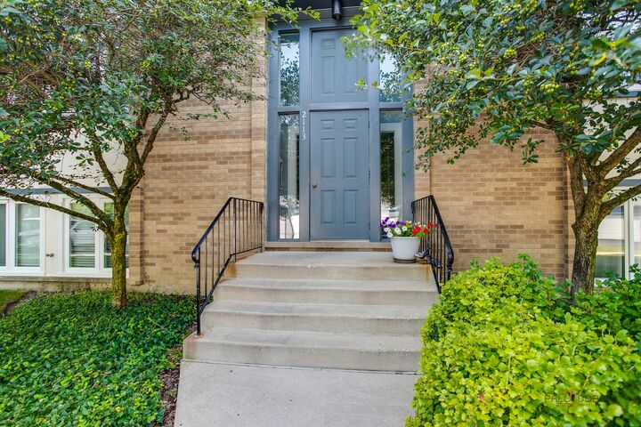 Property Photo: 2113 Ammer Ridge Court 301 IL 60025