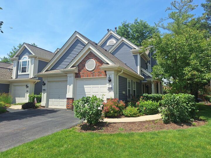 Property Photo: 1045 Talbots Lane 1045 IL 60007