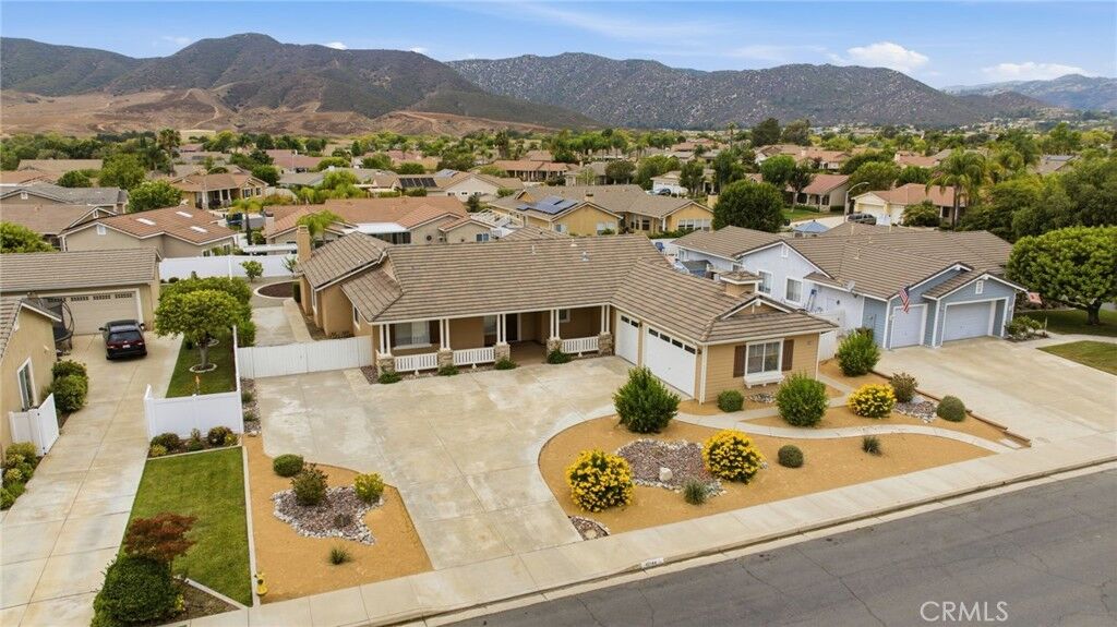 Property Photo: 42144 Santa Fe Trail CA 92562