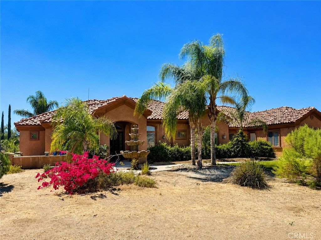 Property Photo: 41820 Jojoba Hills Circle CA 92536