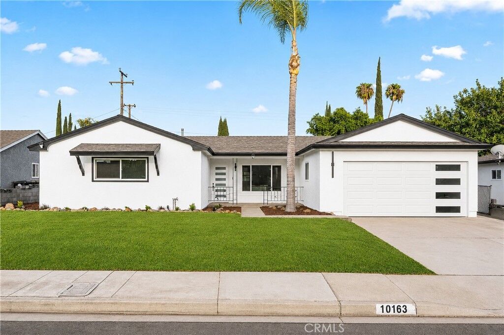Property Photo:  10163 Oak Glen Avenue  CA 91763 