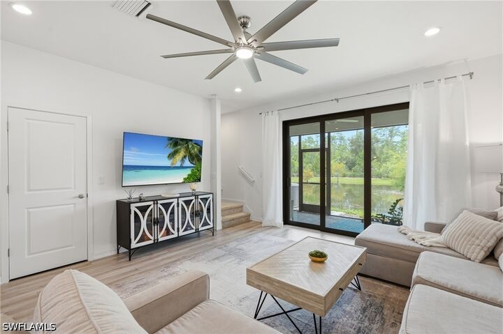 Property Photo:  13081 Pembroke Drive  FL 34105 