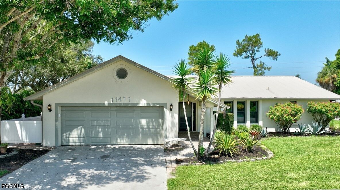 Property Photo:  11477 Longshore Way W  FL 34119 