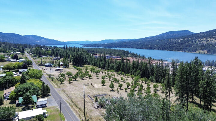 Property Photo: 1250 Peachcrest Rd WA 99141