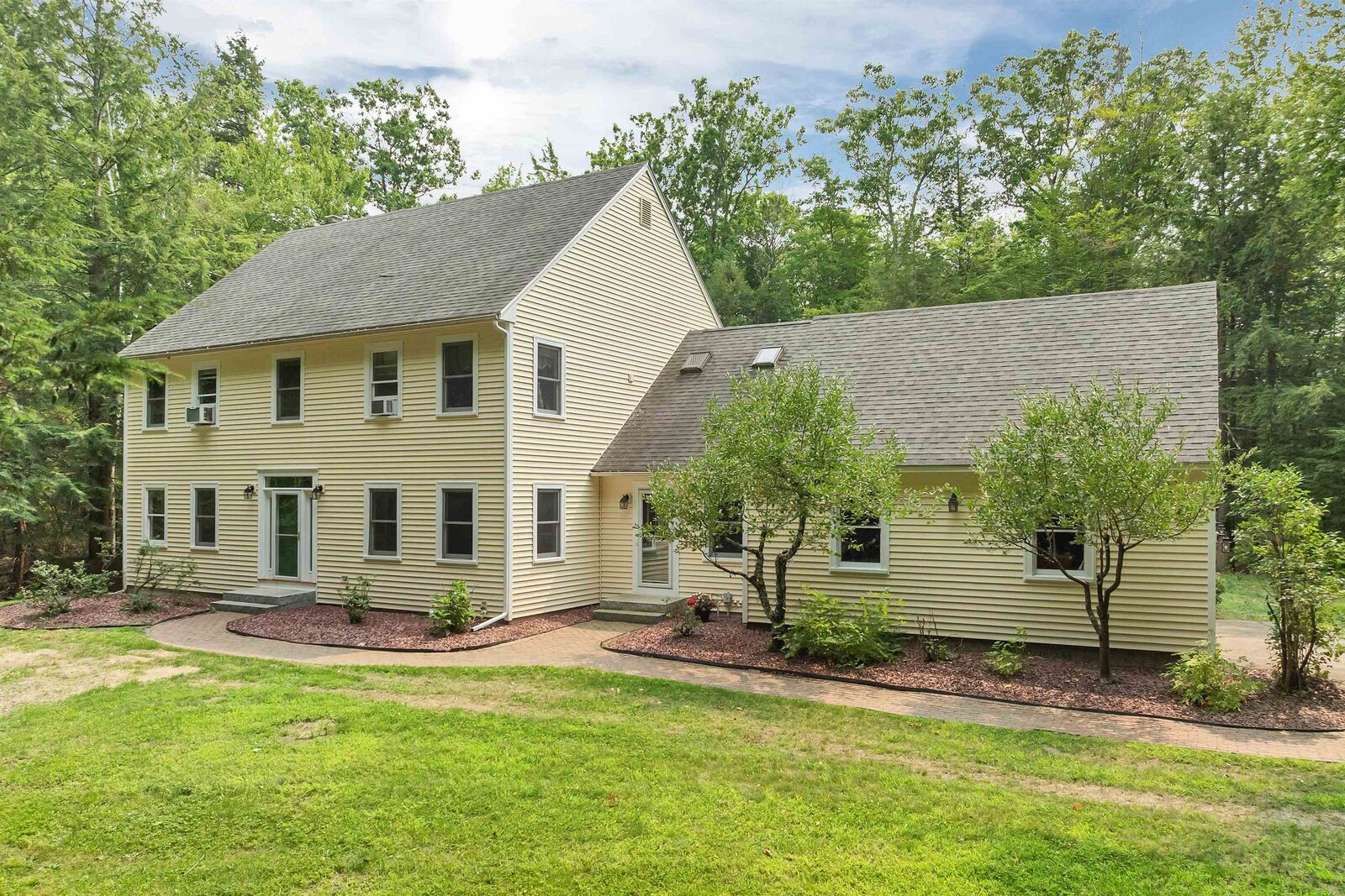 Property Photo: 11 Longview Drive NH 03304