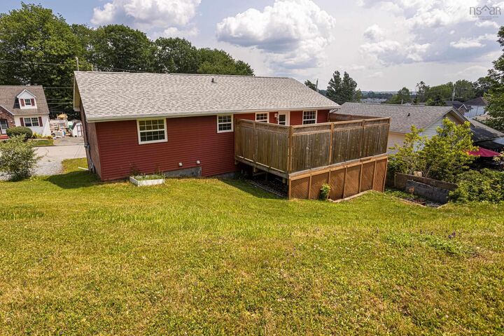 Property Photo: 88 Wynn Castle Drive NS B4E 2R6