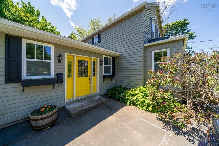 Property Photo:  16 Lawnwood Avenue  NS B3N 1E7 