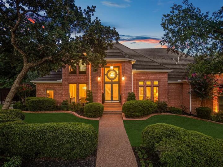 Property Photo: 1311 Concord Avenue TX 76092
